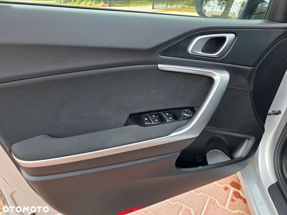 Kia Ceed 1.5 T-GDI M DCT - 38