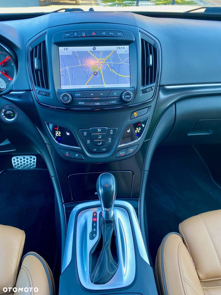 Opel Insignia 2.0 ECOTEC DI Turbo 4x4 Sports Tourer Business Edition - 20