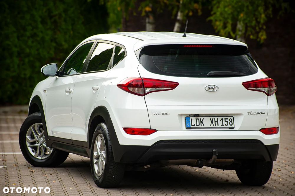 Hyundai Tucson 1.6 GDI BlueDrive Comfort 2WD - 16