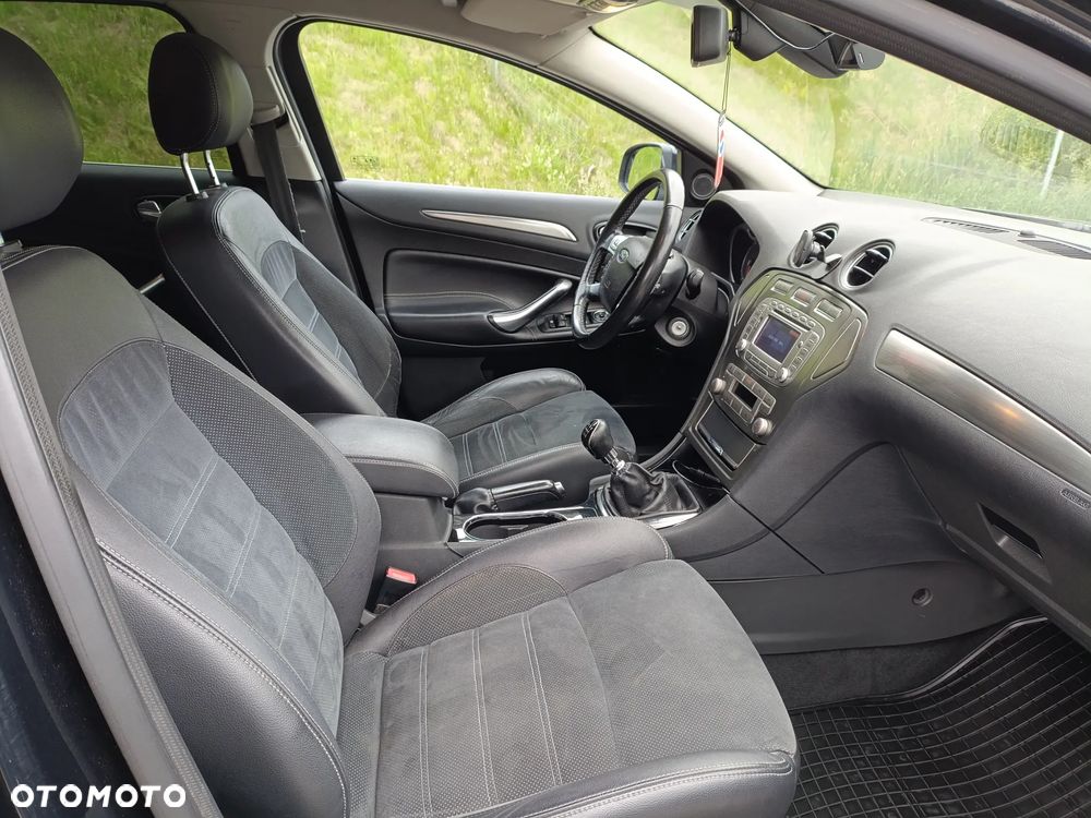 Ford Mondeo 2.0 TDCi Titanium - 16