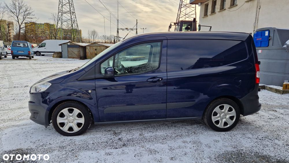 Ford Transit Courier - 2