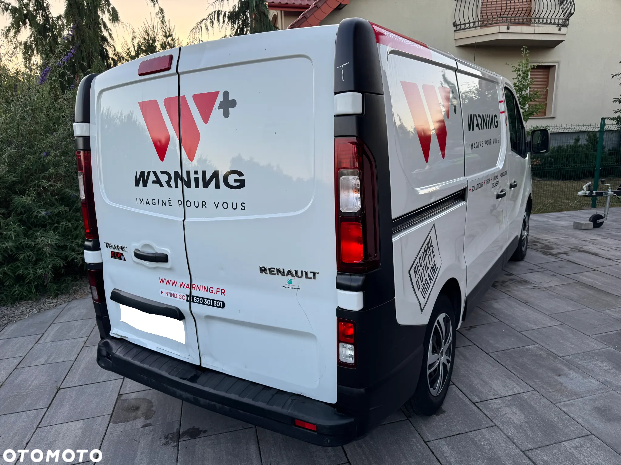 Renault TRAFIC - 2