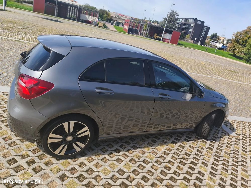 Mercedes-Benz A 180 CDI (BlueEFFICIENCY) Urban - 19