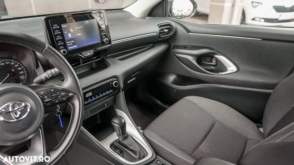 Toyota Yaris - 11