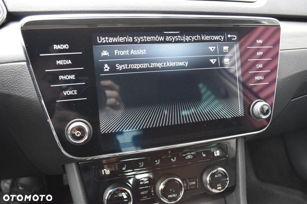 Skoda Superb 2.0 TSI Style DSG - 21