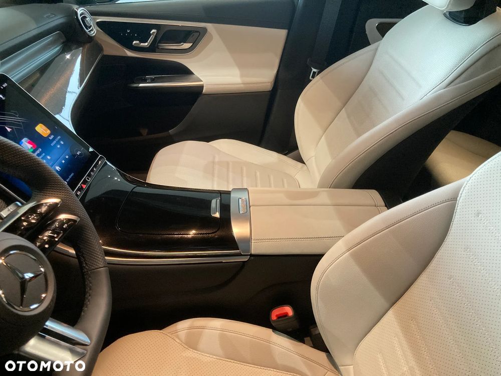 Mercedes-Benz GLC 200 mHEV 4-Matic AMG Line - 12