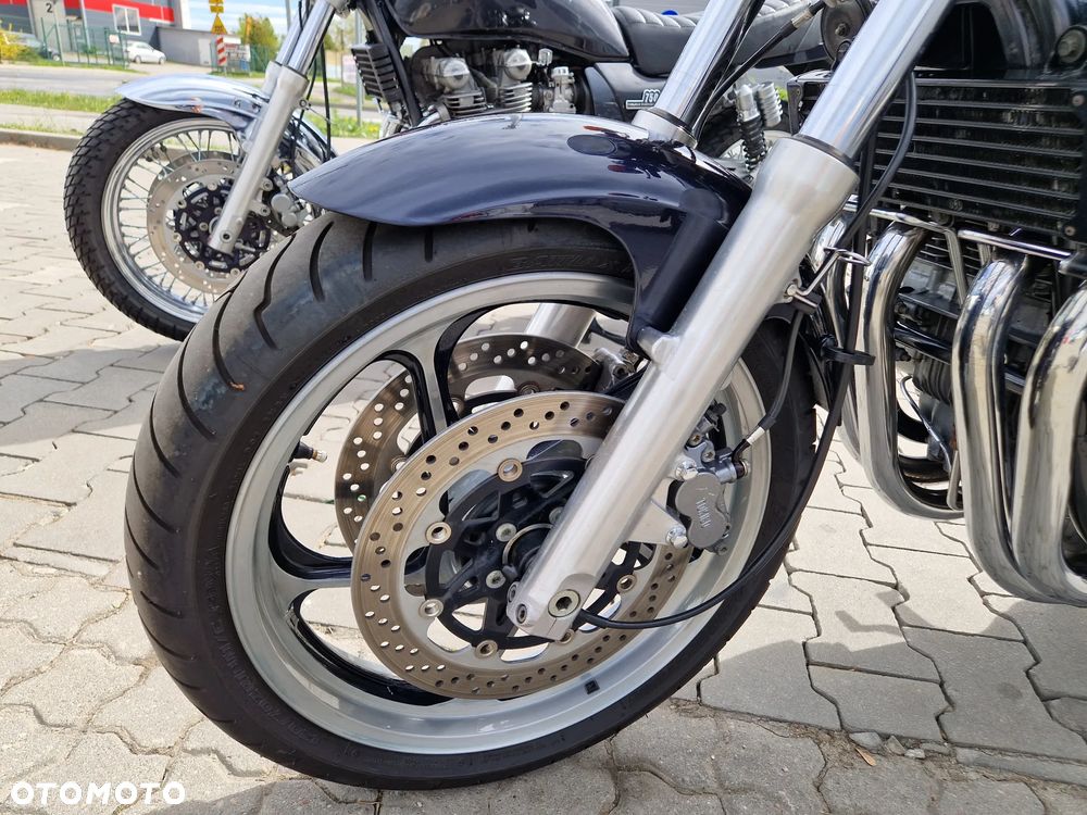 Kawasaki Zephyr - 24