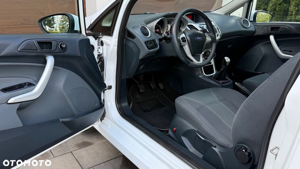Ford Fiesta - 11