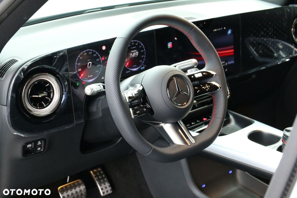 Mercedes-Benz GLB 250+ EQ 85kWh - 13