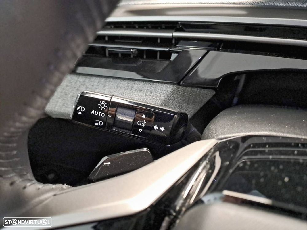 Peugeot 5008 1.2 Hybrid Allure e-DCS6 - 13