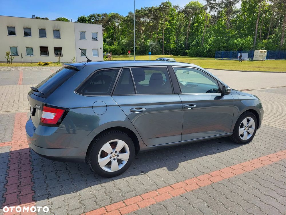 Skoda Fabia 1.2 TSI Ambition - 6