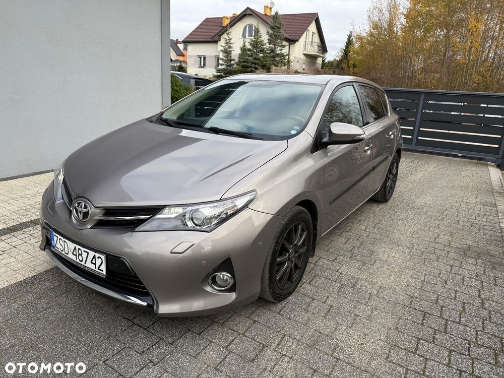 Toyota Auris 2.0 D-4D Prestige - 35