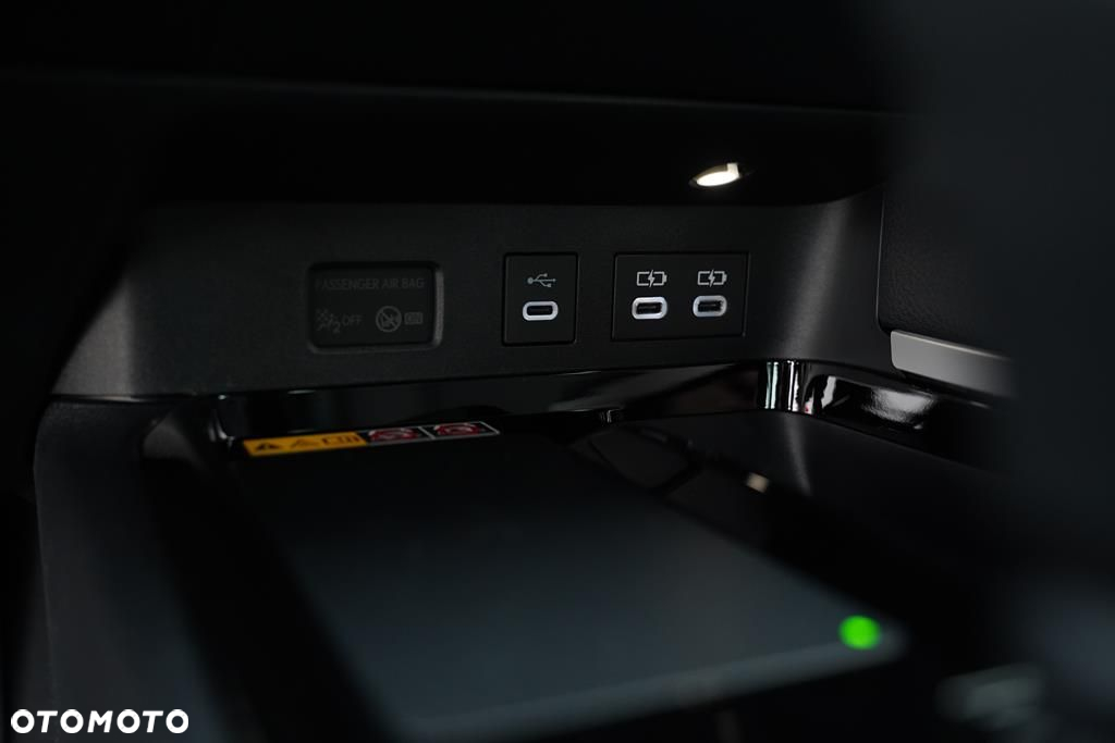 Toyota Camry - 22