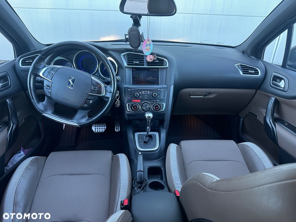 Citroën DS4 1.6 THP SoChic - 17