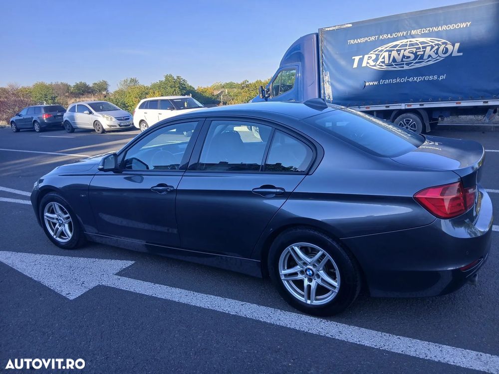 BMW Seria 3 320d - 4