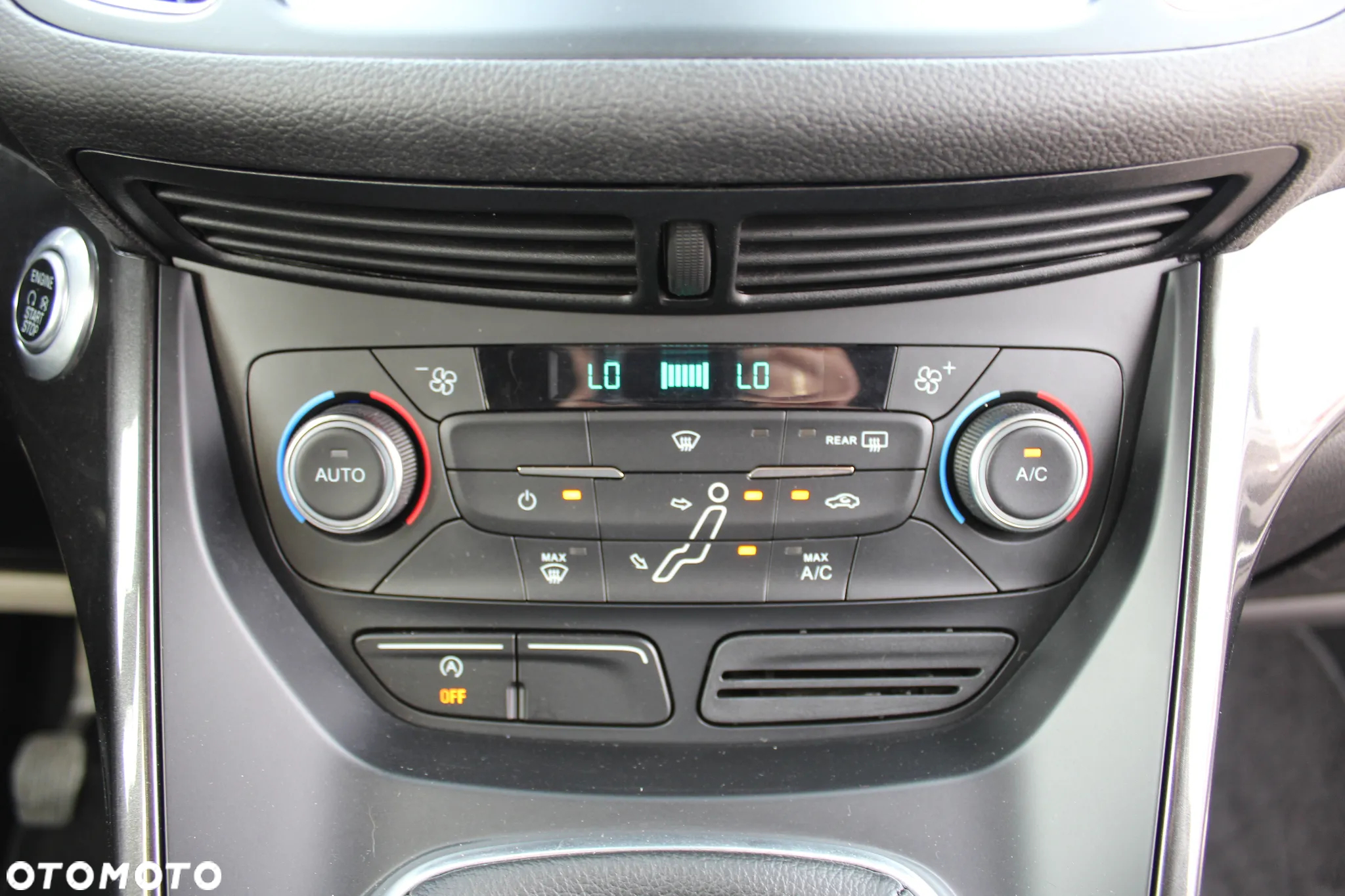 Ford C-MAX 1.0 EcoBoost Titanium ASS - 24