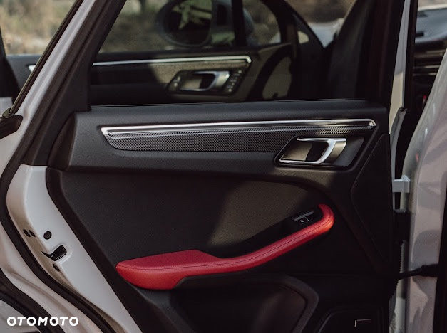 Porsche Macan Standard - 36
