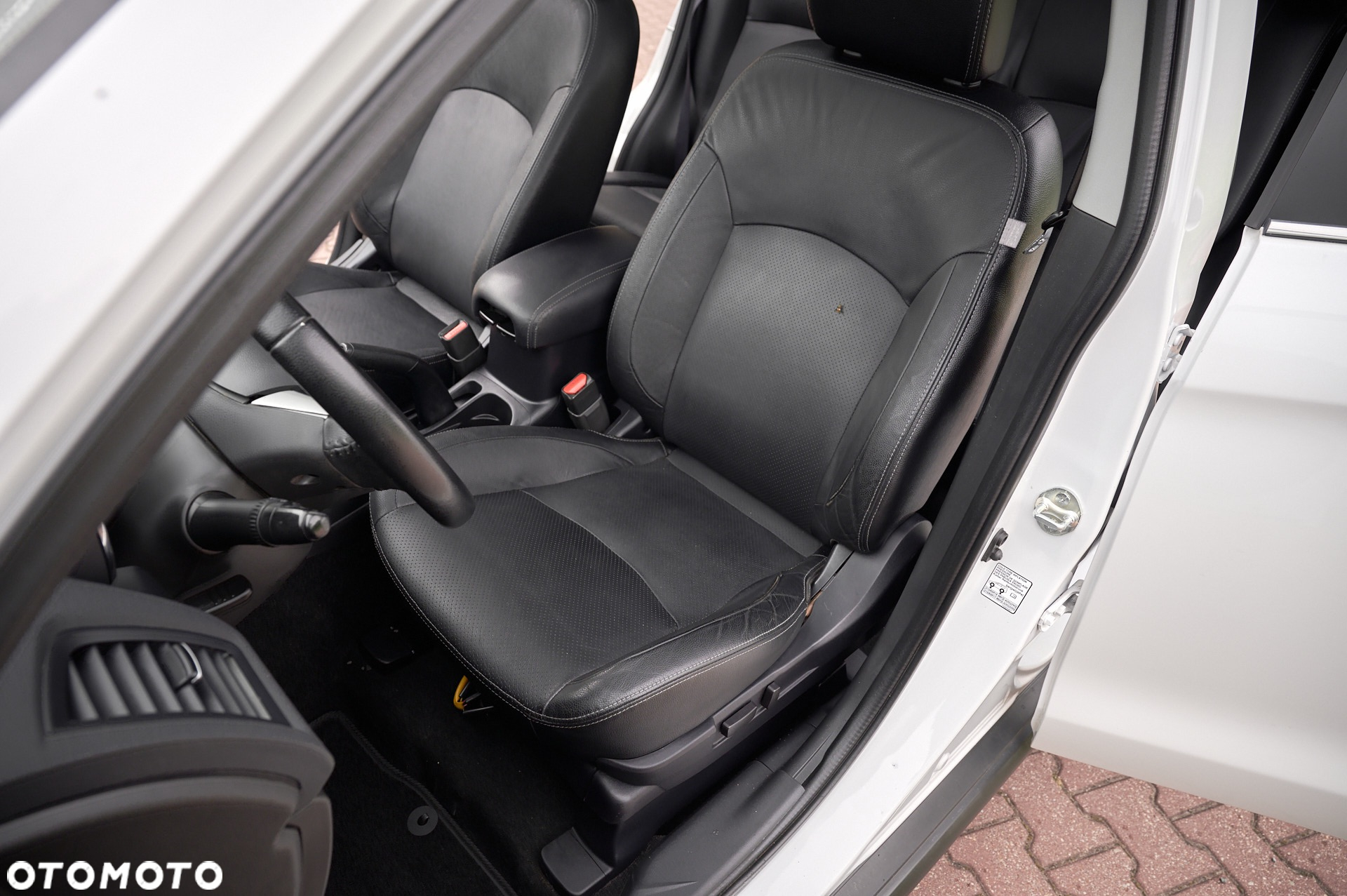 Mitsubishi ASX - 24