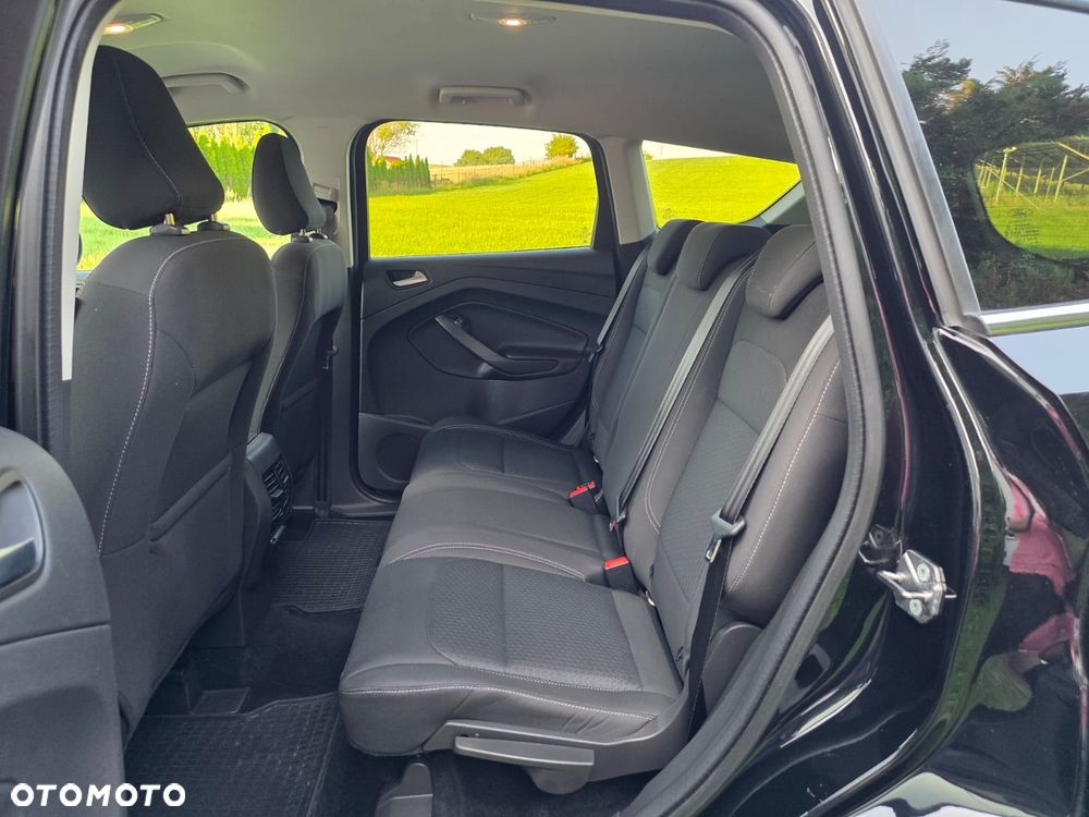 Ford Kuga 1.5 EcoBoost 2x4 Cool & Connect - 9