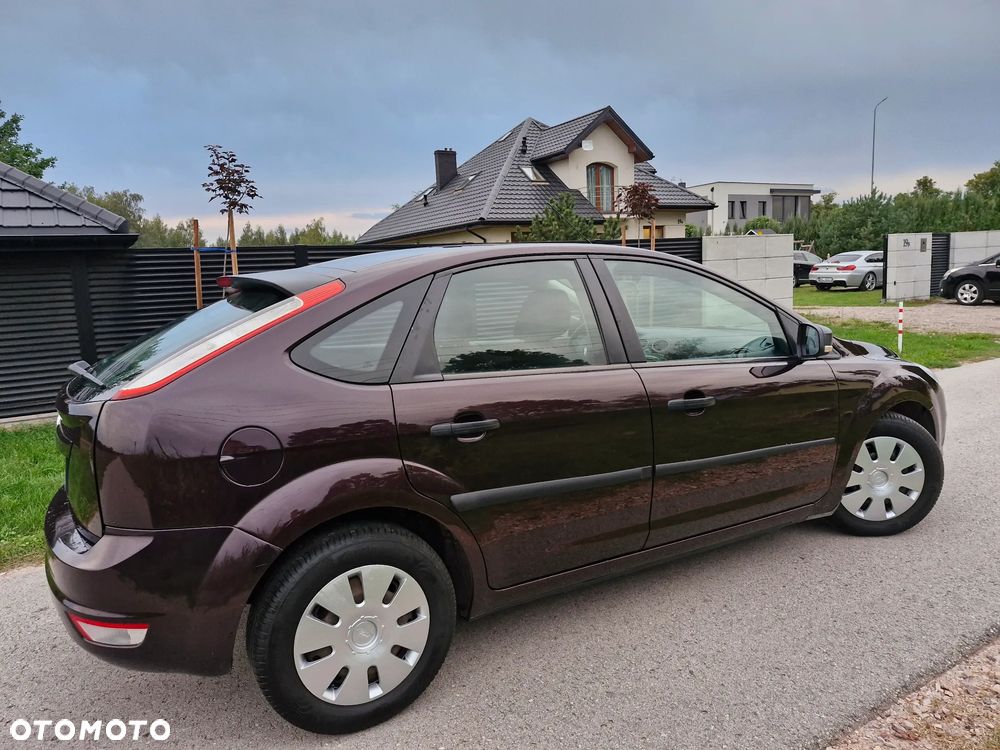 Ford Focus 1.6 Ambiente - 3