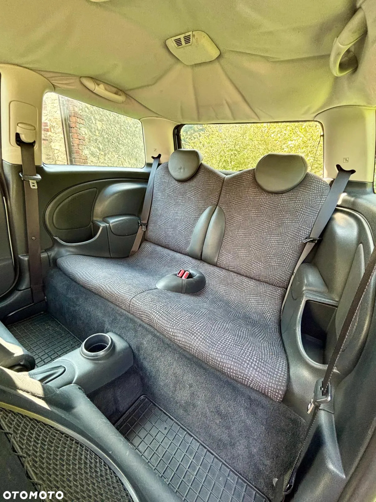 MINI Cooper Standard - 11