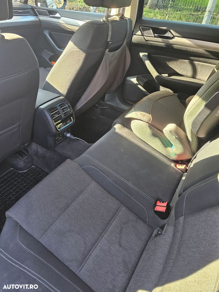 Volkswagen Passat 2.0 TDI DSG (BlueMotion Technology) Comfortline - 11
