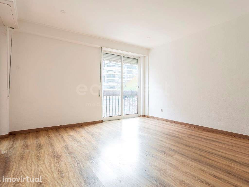 Apartamento T2 localizado na Urbisado - Setúbal - Grande imagem: 2/22