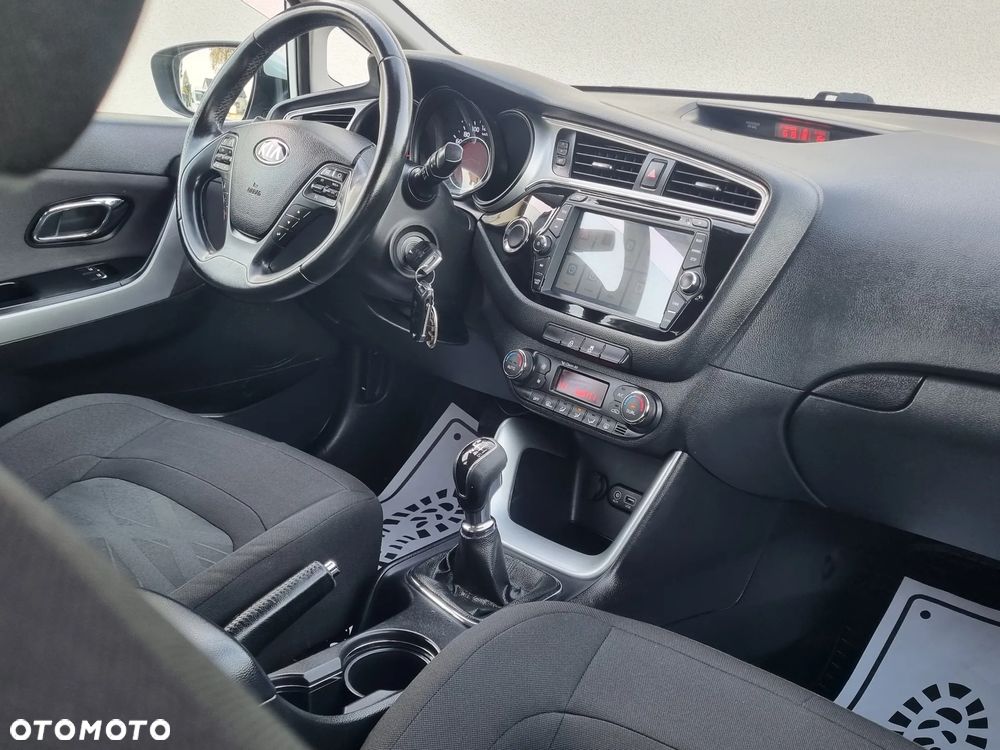 Kia Ceed 1.6 CRDi 128 SW Vision - 7