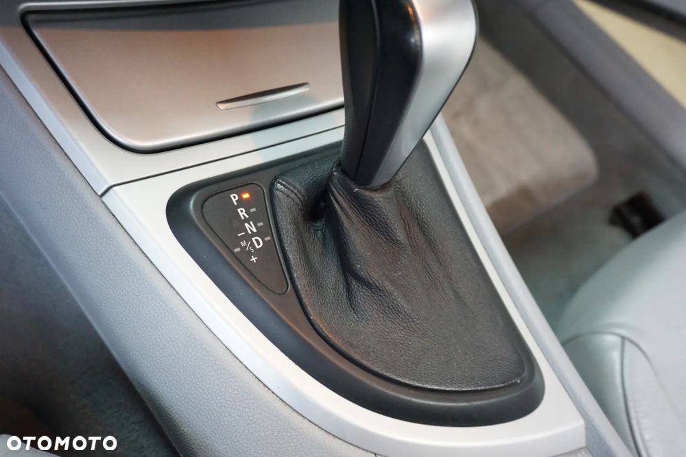 BMW Seria 1 120d - 28