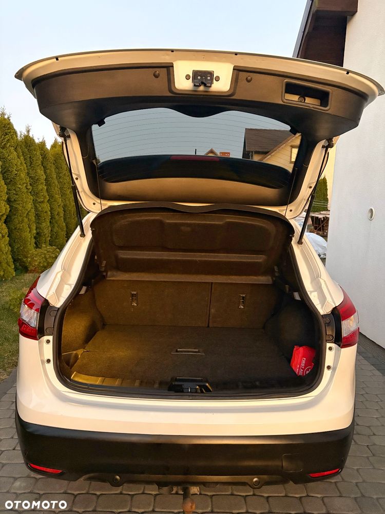 Nissan Qashqai 1.2 DIG-T N-Connecta EU6 - 9
