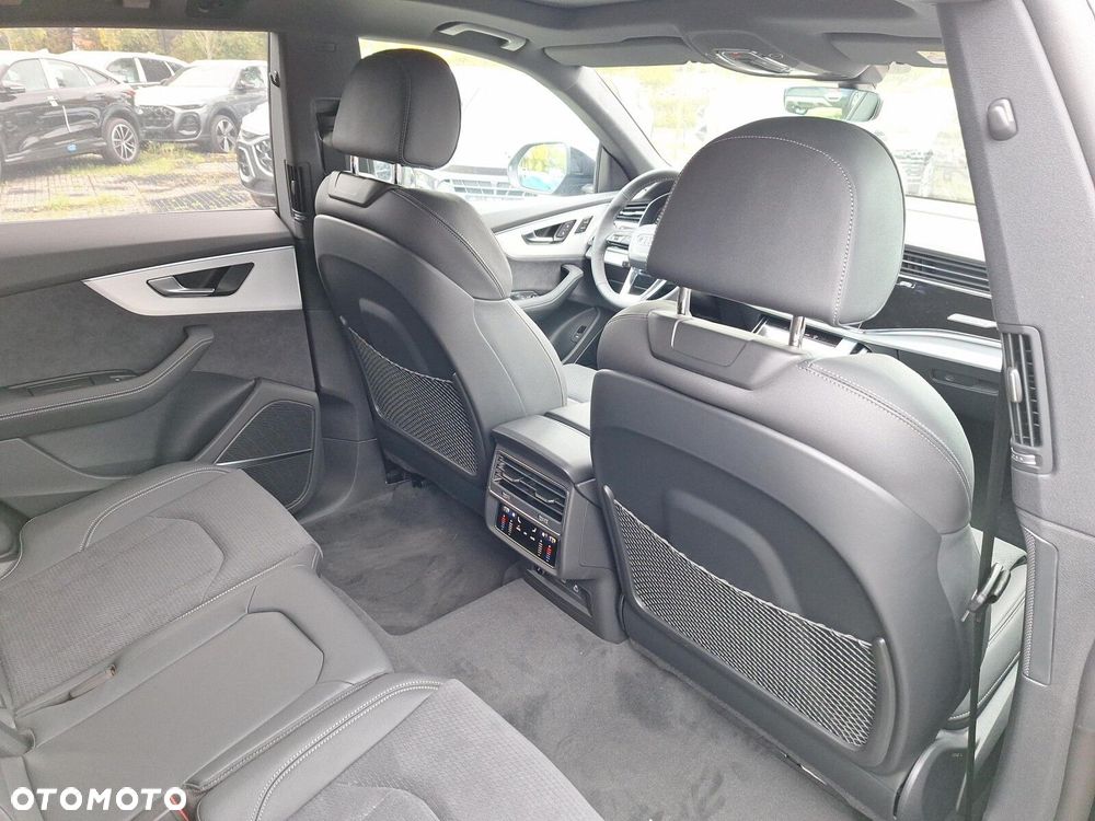 Audi Q8 - 31