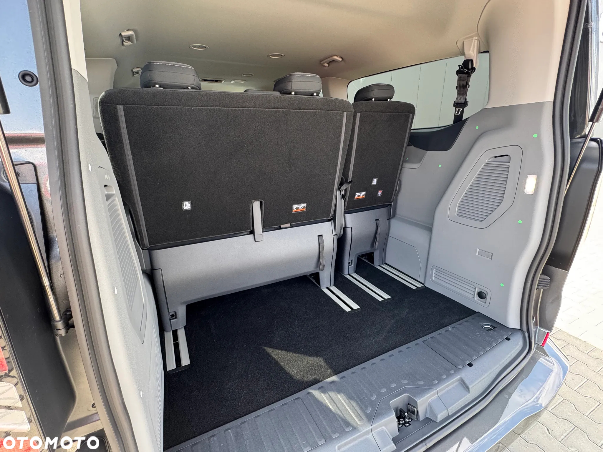 Ford Tourneo Custom 2.0 EcoBlue L2 Titanium SelectShift - 12