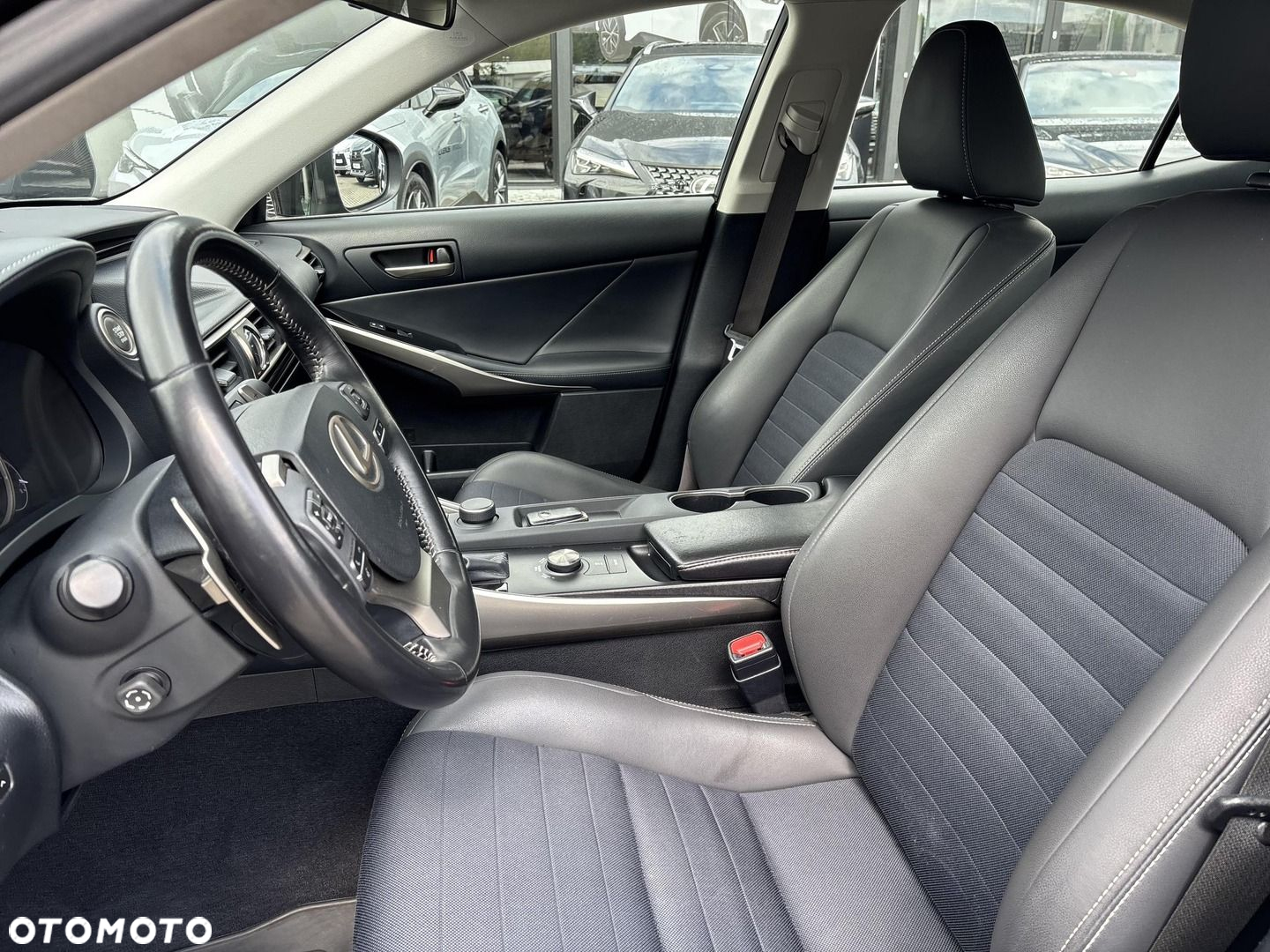 Lexus IS - 20
