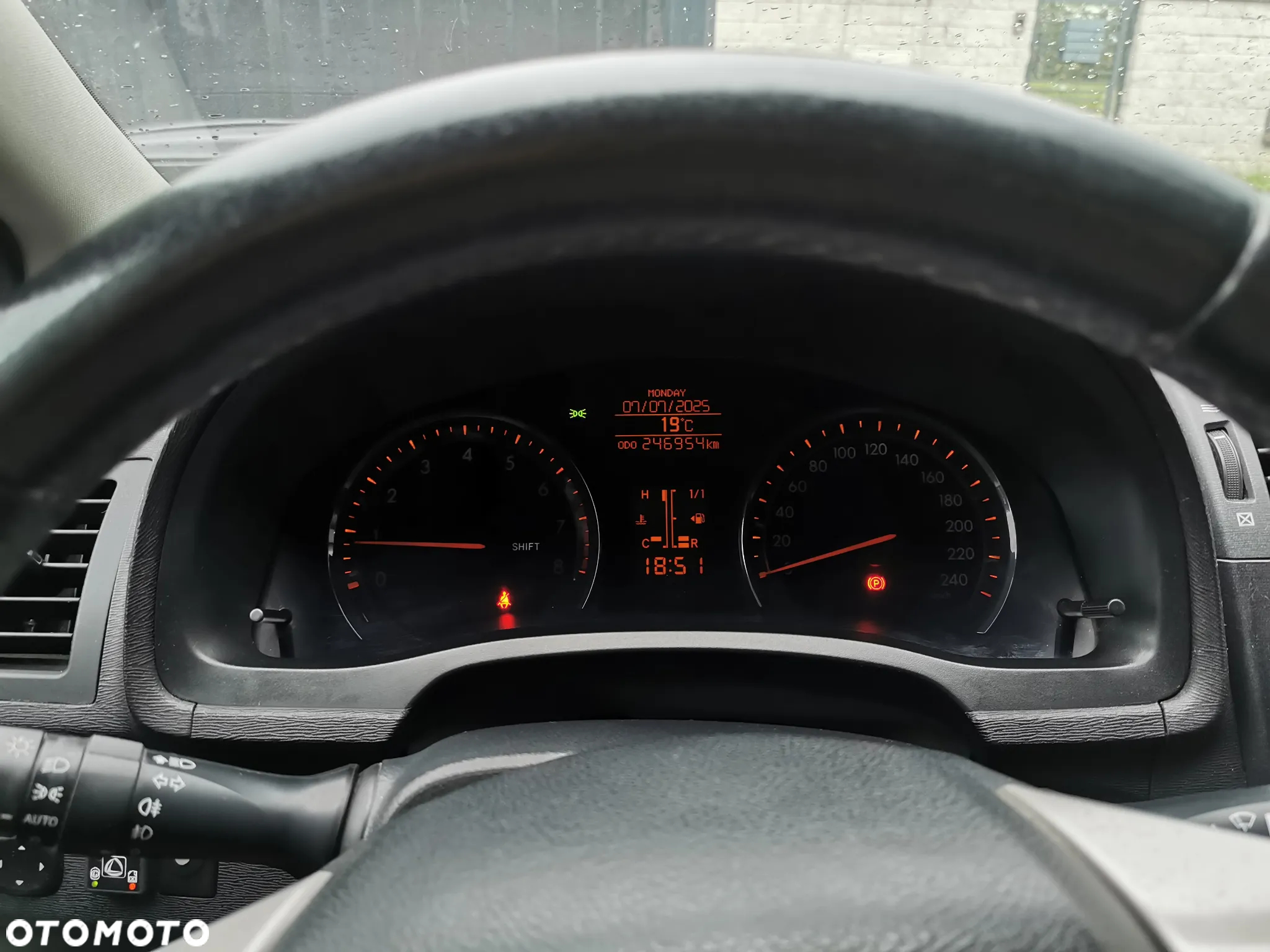 Toyota Avensis 1.8 Luna - 11