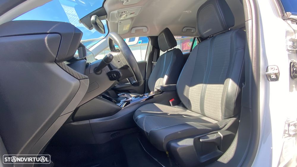 Peugeot e-2008 50 kWh Allure Pack - 24