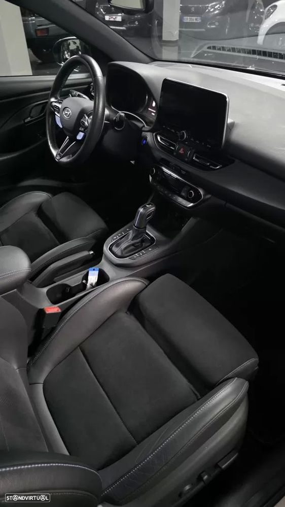 Hyundai i30 N 2.0 T-GDi Pack Performance 8DCT - 44