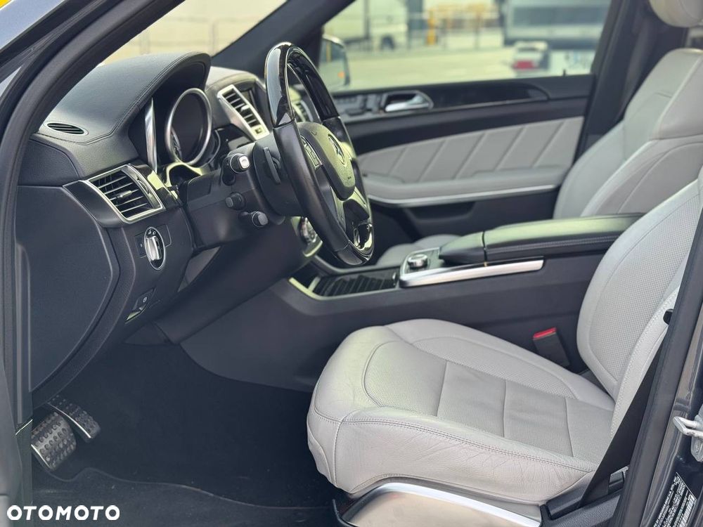 Mercedes-Benz GL 500 4-Matic - 6