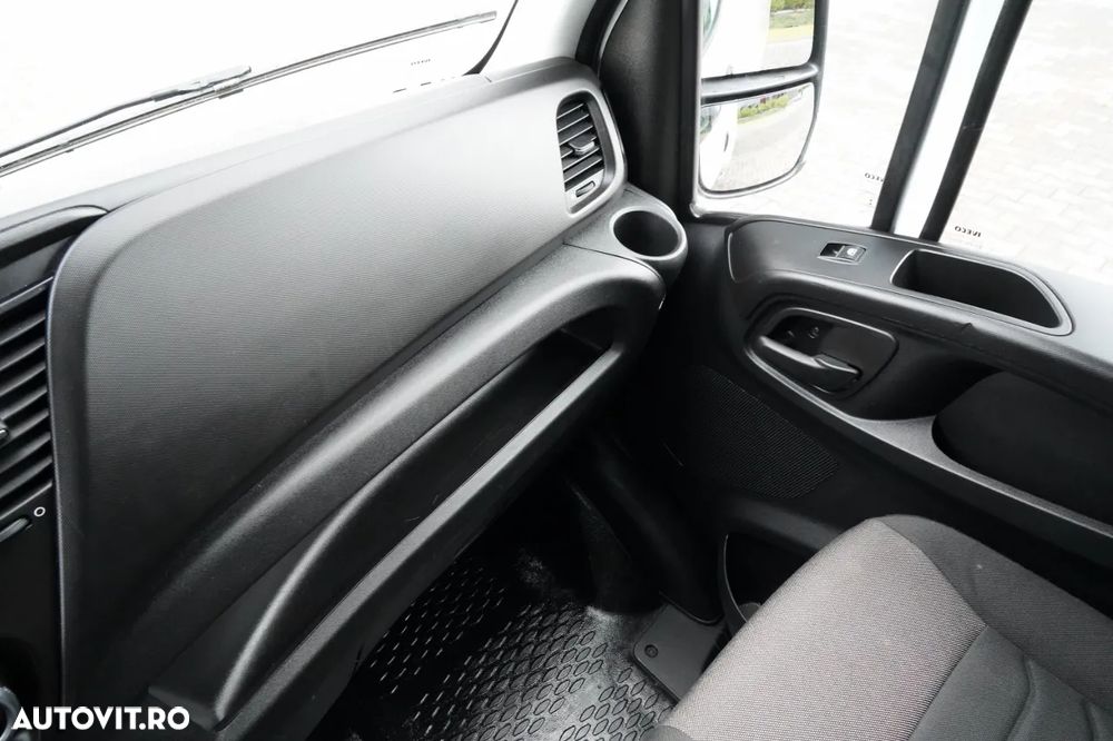 Iveco DAILY 35-160 / 4.3 M CONTAINER / TAIL / TWIN GVWR: 3500 KG / 2022 - 27