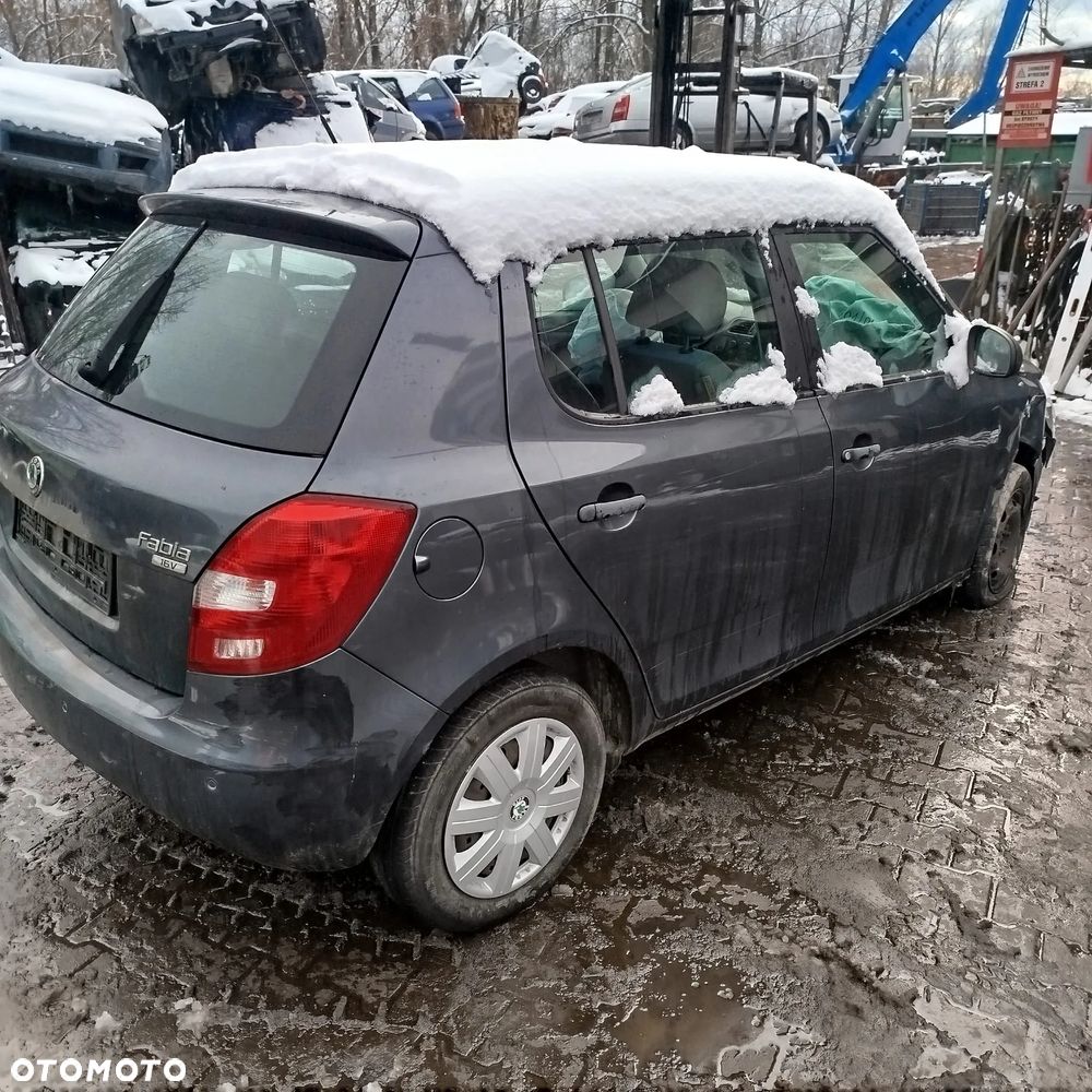 Skoda Fabia 2 na części . - 7