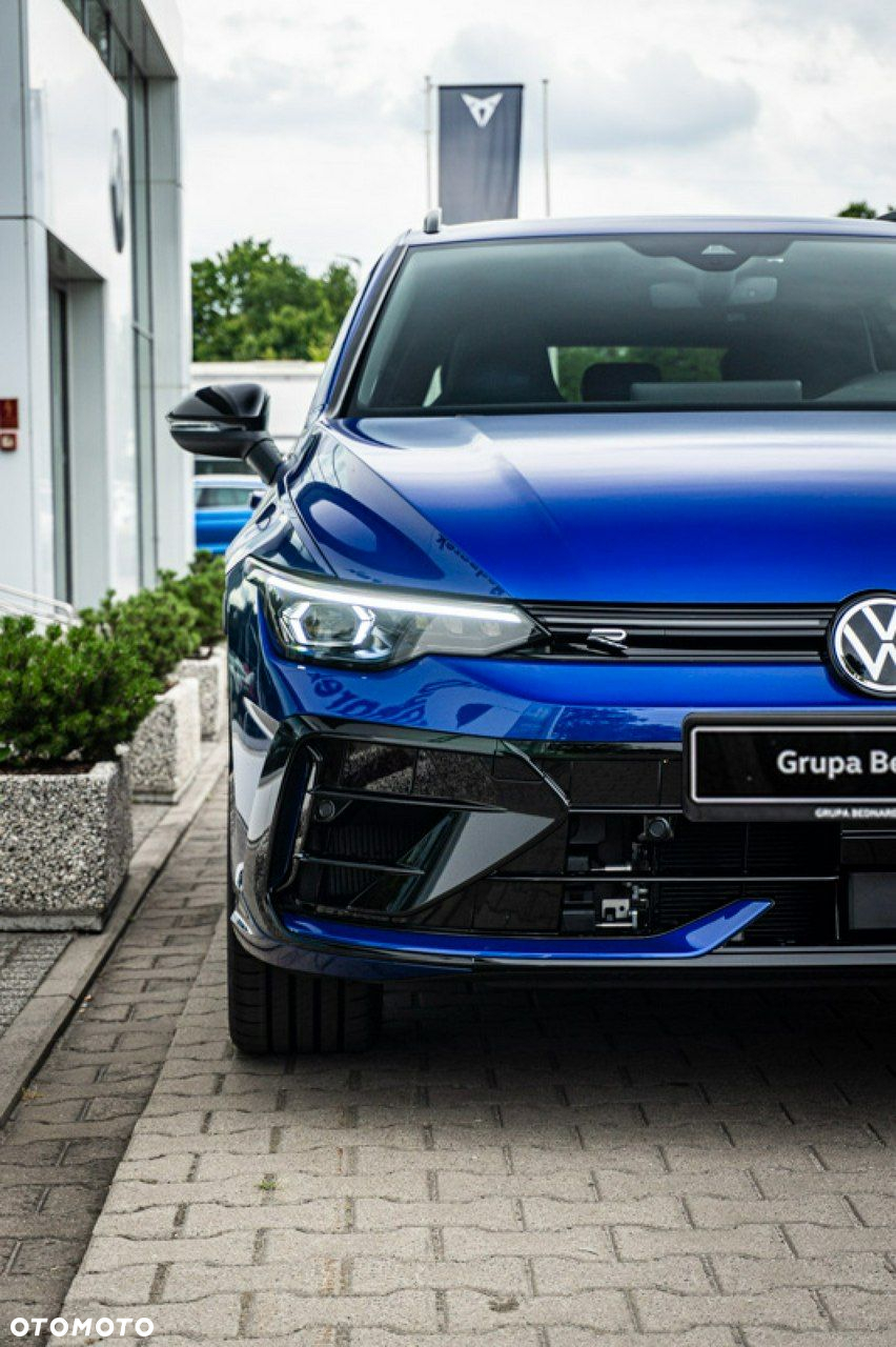 Volkswagen Golf - 4