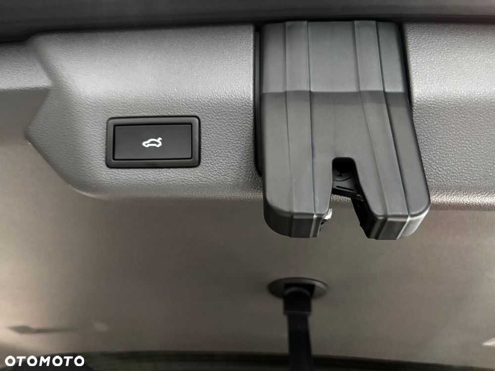 Volkswagen multivan LIFE 2.0 TDI 150 KM 7-DSG L1 - 23