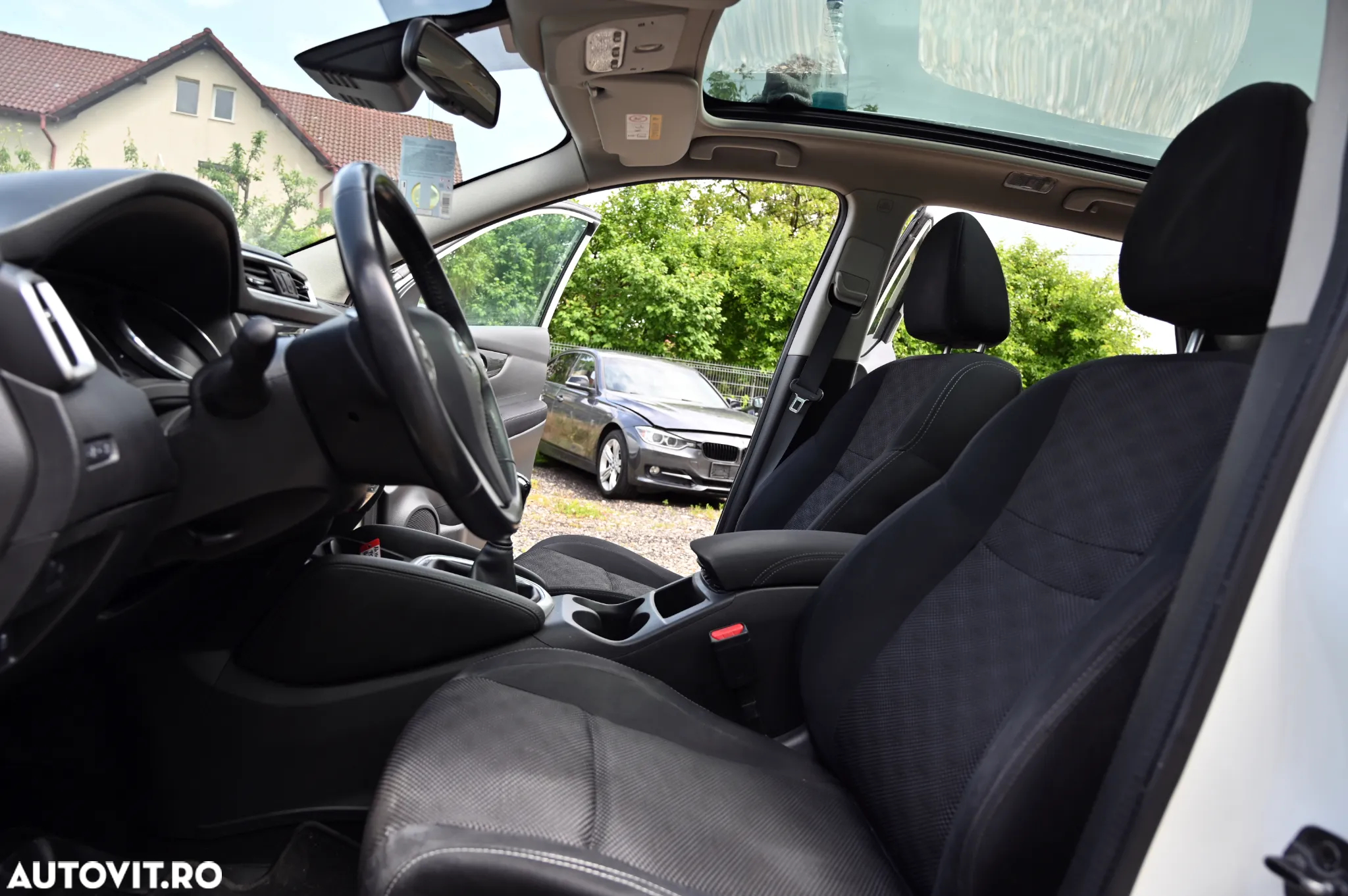Nissan Qashqai 1.6 DCI N-Connecta - 13