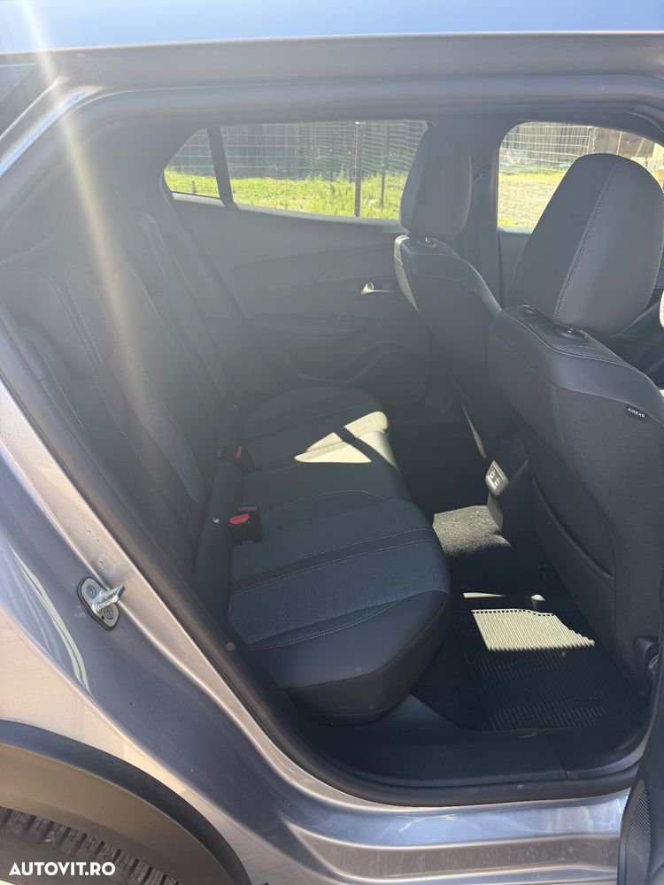 Peugeot 2008 1.2 L PureTech STT EAT8 Allure - 9