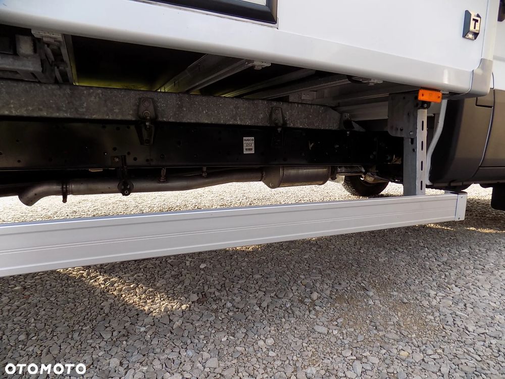 Iveco DAILY 50C16, KONTENER 9-PALET Z WINDĄ 1,5 TONY! - 20