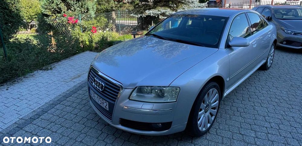 Audi A8 - 1