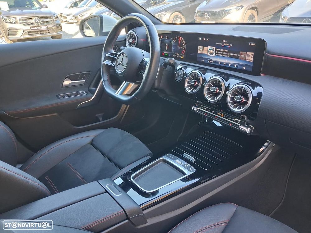 Mercedes-Benz A 250 e AMG Line - 15