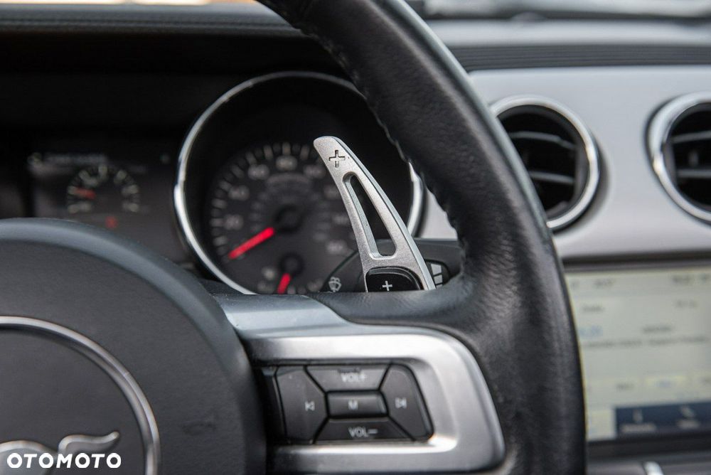 Ford Mustang Cabrio 2.3 Eco Boost - 22