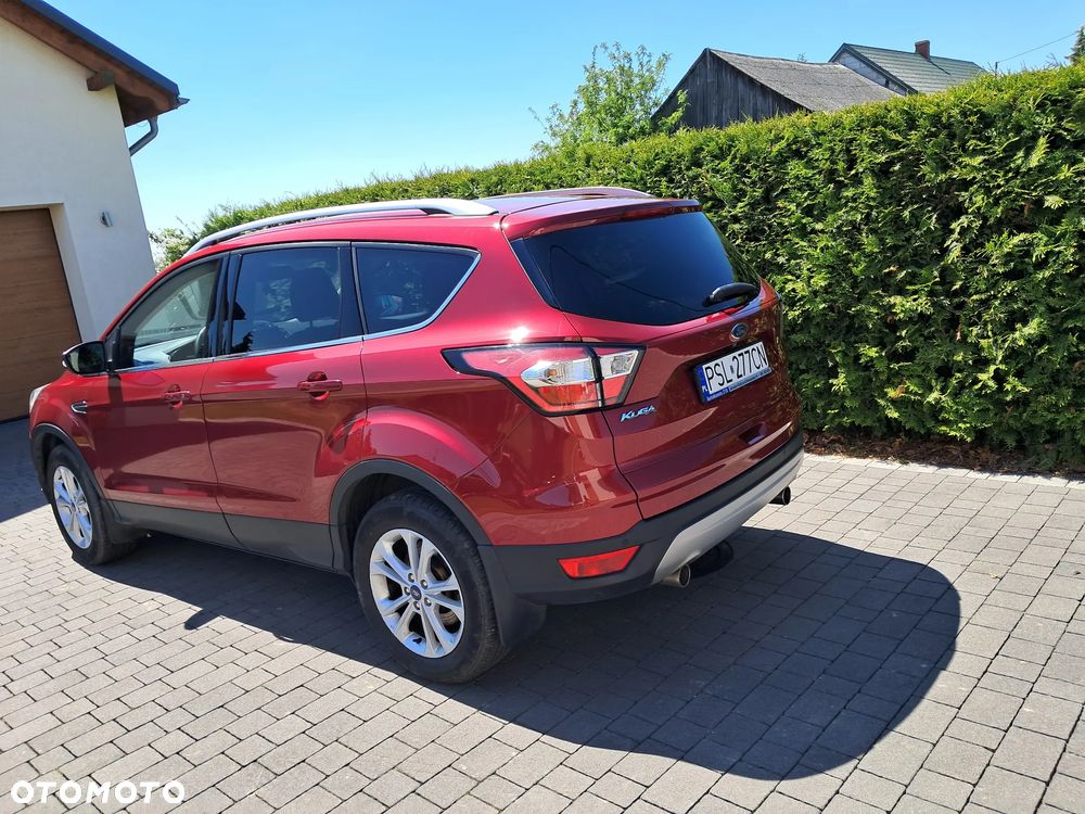 Ford Kuga 1.5 EcoBoost 2x4 Titanium - 4