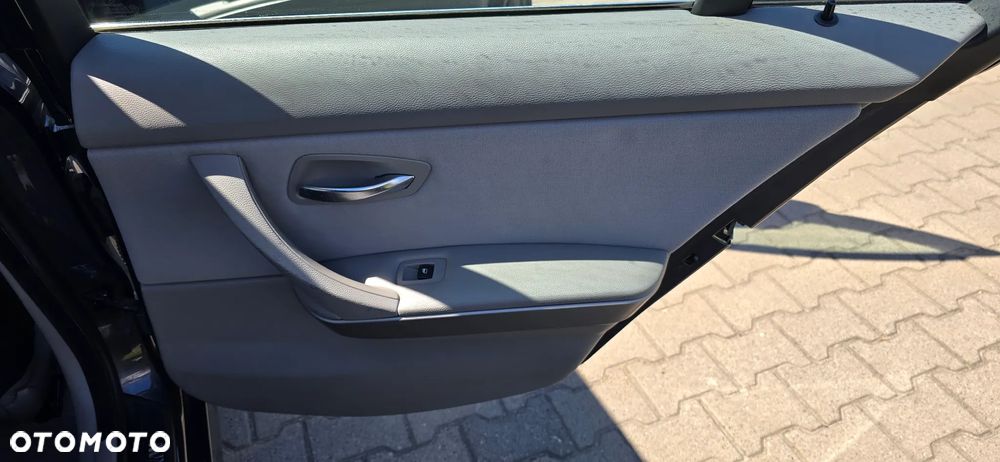 BMW Seria 3 - 16