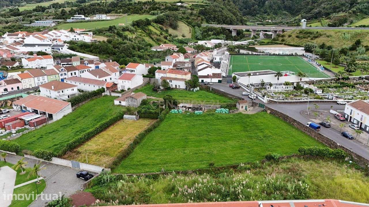 Terreno com 2.480 m² no Centro de Água de Pau, Lagoa - Grande imagem: 3/6